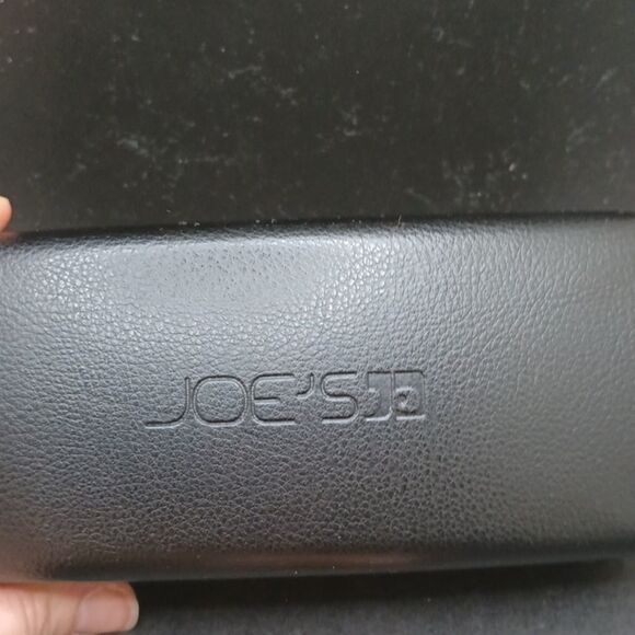 JOE'S jeans blush cat eye polarized sunglasses with case - Picture 13 of 13